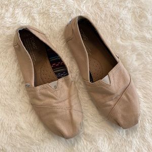 Women’s classic slip on Toms